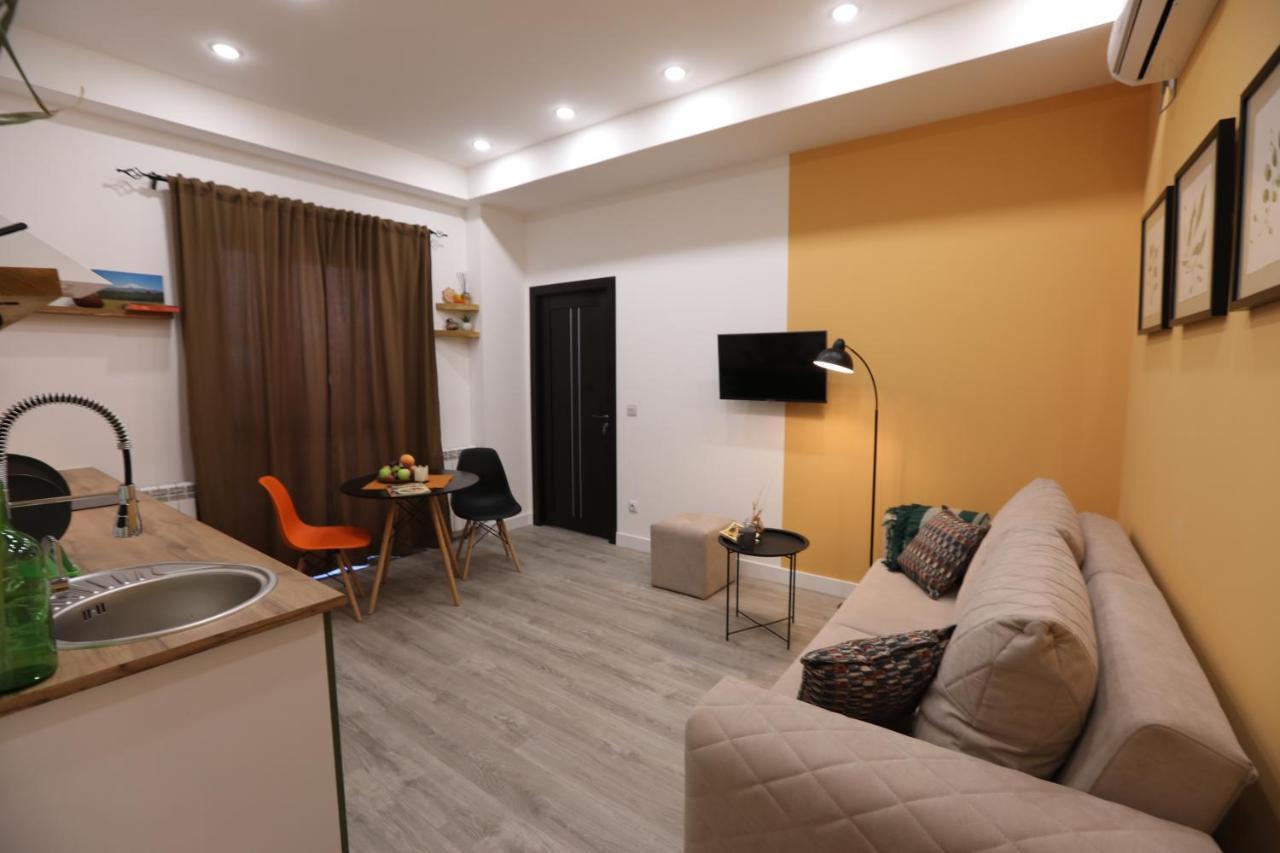Ferienwohnung Tulip - 1BR - Self Checkin - Garden - BBQ - Netfli# Erivan Exterior foto